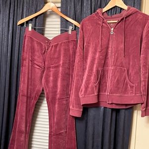 NY$CO. Mauve Velour Set Size M. Great Condition.